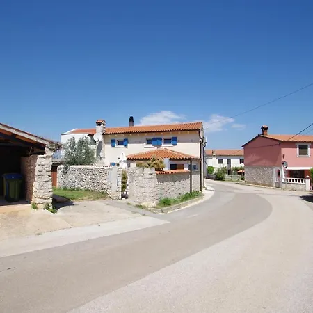 Holiday home Mery Kavran