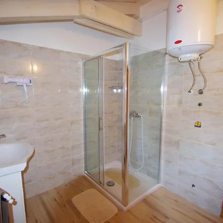 Holiday home Mery Kavran